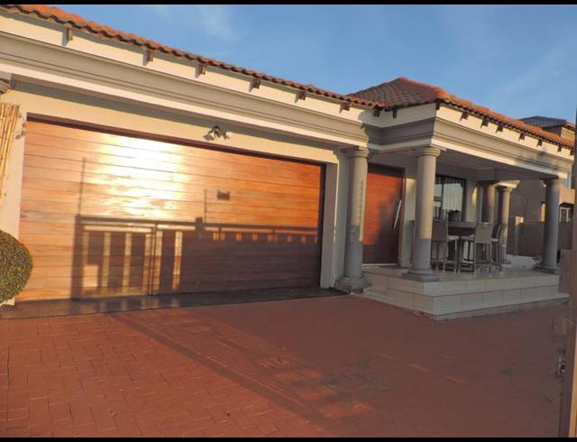 4 BEDROOM HOUSE FOR SALE IN BIRCH ACRES